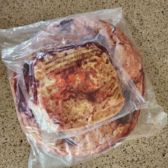 NWOT Novelty Plush Food Accent Pillow & Throw Blanket Set Chocolate Chip Cookie - Picture 4 of 7